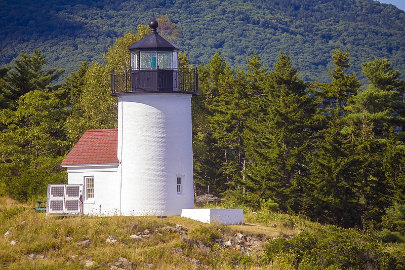 Maine / Curtis Island lighthouse
AKA Negro Island
Author of the photo: [url=https://jeremydentremont.smugmug.com/]nelights[/url]
Keywords: Maine;Camden;United States;Atlantic ocean