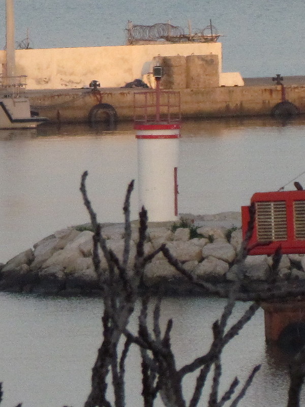 Tangier Ville / Inner Harbour S Jetty Head light
Keywords: Tangier Ville;Strait of Gibraltar;Morocco;Tangier