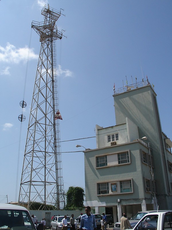 Aden / VTS Radar tower, Port Signal station and Daymark
Building near is VTS
Keywords: Aden;Gulf of Aden;Yemen;Vessel Traffic Service