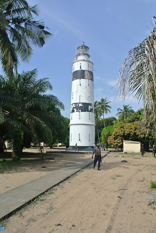 Lagos lighthouse
aka Beecroft Point
Keywords: Lagos;Nigeria;Gulf of Guinea