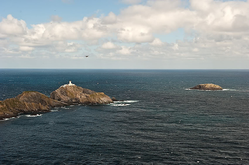 Shetland / Muckle Flugga lighthouse
Distant view of northernmost lighthouse of UK
AKA North Unst
Author of the photo: [url=http://mortalezz.livejournal.com/203446.html]Mortalezz[/url]
Keywords: Shetland;Scotland;United Kingdom;Norwegian sea;Atlantic ocean