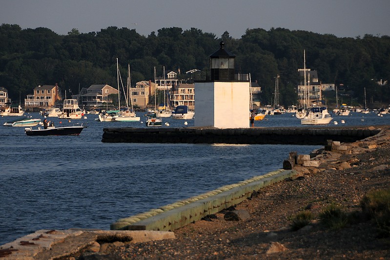 Massachusetts / Derby Wharf lighthouse
Author of the photo: [url=https://www.flickr.com/photos/lighthouser/sets]Rick[/url]
Keywords: United States;Massachusetts;Atlantic ocean;Salem