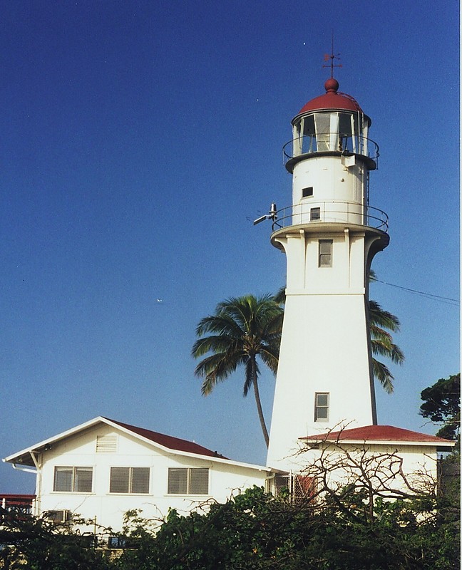 Hawaii / Oahu / Honolulu Region / Diamond Head Lighthouse
Author of the photo: [url=https://www.flickr.com/photos/bobindrums/]Robert English[/url]
Keywords: Hawaii;Honolulu;Oahu;Pacific ocean