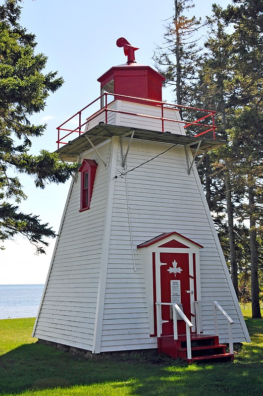 New Brunswick / Dixon Point (ex Range Front) Lighthouse
Author of the photo: [url=https://www.flickr.com/photos/archer10/]Dennis Jarvis[/url]
Keywords: New Brunswick;Canada;Northumberland Strait