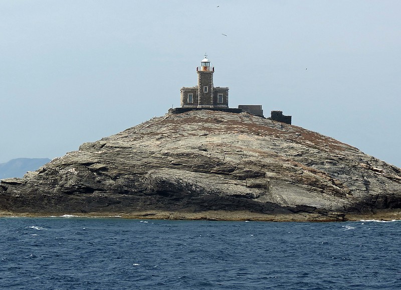 Disvato lighthouse
AKA VRAKHONISIS DHISVATO
Author of the photo: [url=https://www.flickr.com/photos/21475135@N05/]Karl Agre[/url]
Keywords: Tinos;Greece;Aegean sea