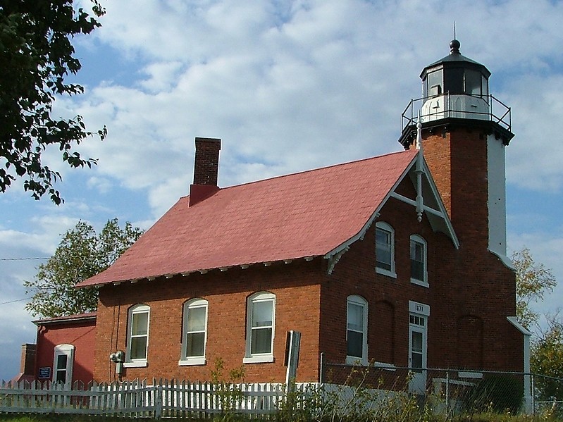 Michigan / Eagle Harbor lighthouse
Author of the photo: [url=https://www.flickr.com/photos/larrymyhre/]Larry Myhre[/url]

Keywords: Michigan;Lake Superior;United States
