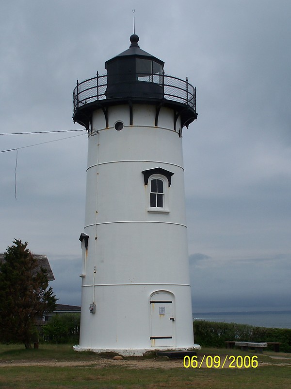 Massachusetts / East Chop lighthouse
Author of the photo: [url=https://www.flickr.com/photos/bobindrums/]Robert English[/url]
Keywords: United States;Massachusetts;Atlantic ocean