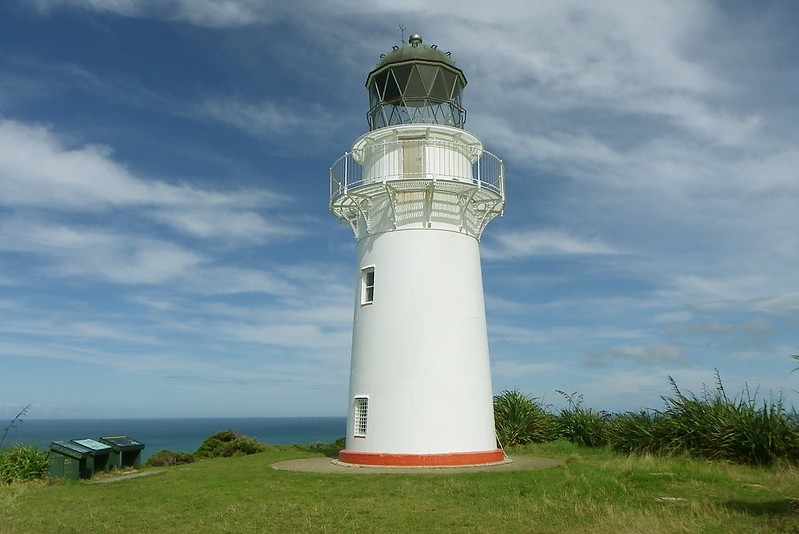 North Island / East Cape lighthouse
In many New Zealand photos, the ultra violet is so strong that you have to reduce the blue level a lot to get a realistic colour balance. This light is 154m above sea level and has a range of 25 miles.
Author of the photo: [url=https://www.flickr.com/photos/16141175@N03/]Graham And Dairne[/url]

Keywords: North Island;New Zealand;Pacific ocean