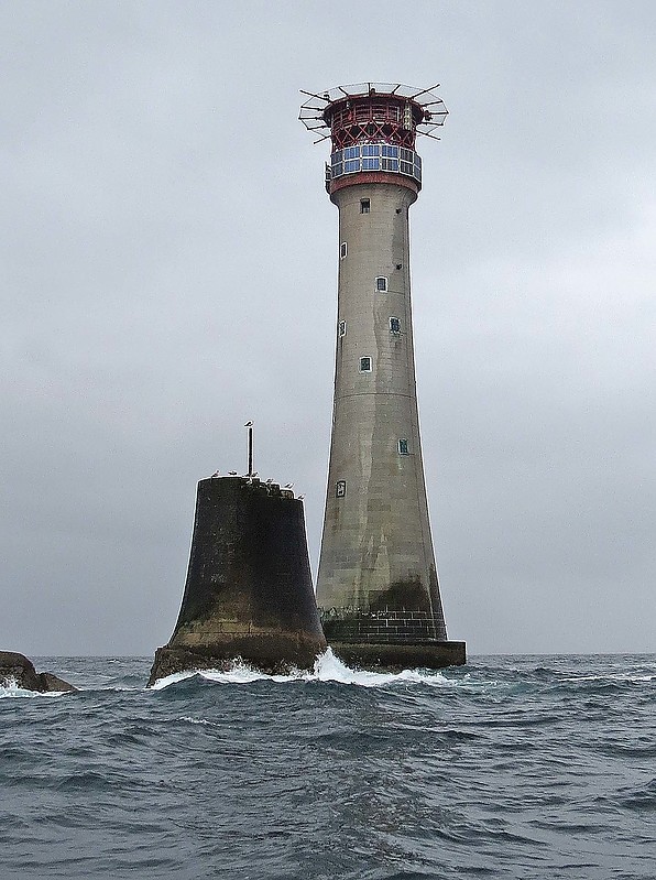 Eddystone lighthouse
Author of the photo: [url=https://www.flickr.com/photos/21475135@N05/]Karl Agre[/url]
Keywords: Plymouth;England;English channel;Offshore;United Kingdom