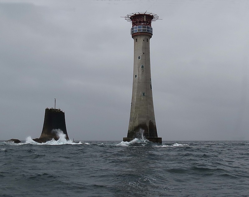 Eddystone lighthouse
Author of the photo: [url=https://www.flickr.com/photos/21475135@N05/]Karl Agre[/url]
Keywords: Plymouth;England;English channel;Offshore;United Kingdom