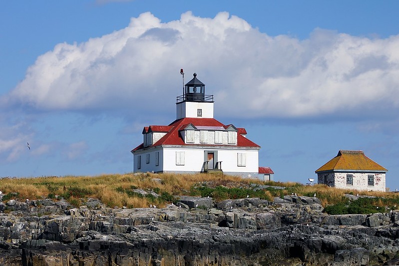 Maine / Egg Rock lighthouse
Author of the photo: [url=https://jeremydentremont.smugmug.com/]nelights[/url]

Keywords: Maine;Atlantic ocean;United States