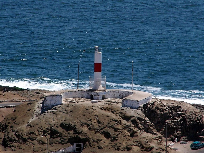 Arica / Alacran Lighthouse
Author of the photo: [url=https://www.flickr.com/photos/bobindrums/]Robert English[/url]
Keywords: Chile;Pacific ocean;Arica