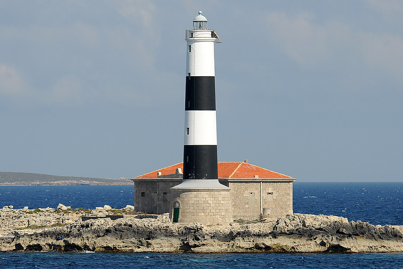 Formentera / Islote d'en Pou lighthouse
AKA Isla de los Puercos
Photo by [url=http://forum.shipspotting.com/index.php?action=profile;u=9594]Alexander Portas[/url]
Keywords: Formentera;Spain;Mediterranean sea;Balearic islands
