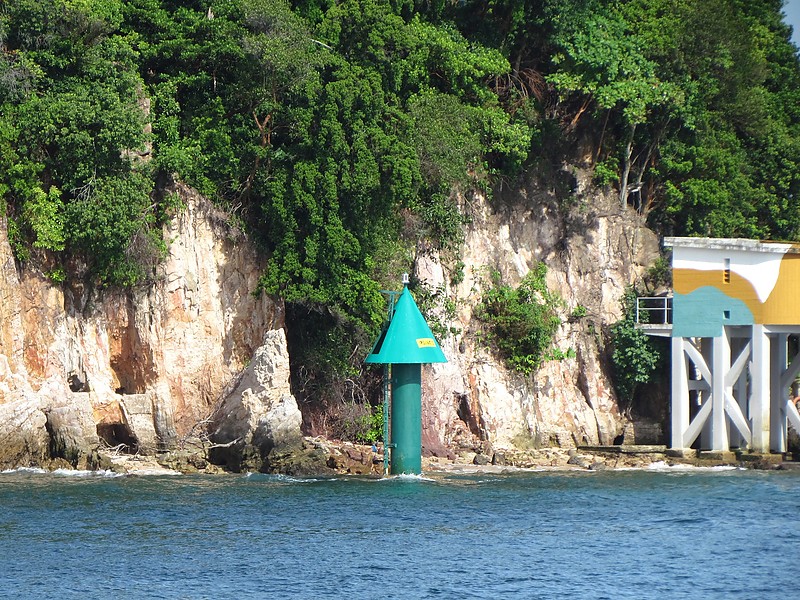 Tg Rimau Off Point light
Keywords: Singapore;Strait of Malacca