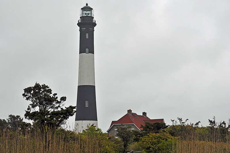 New York / Great South Bay / Long Island / Fire Island Lighthouse
Author of the photo: [url=https://www.flickr.com/photos/8752845@N04/]Mark[/url]
Keywords: New York;Great South Bay;Long island;United States;Atlantic ocean