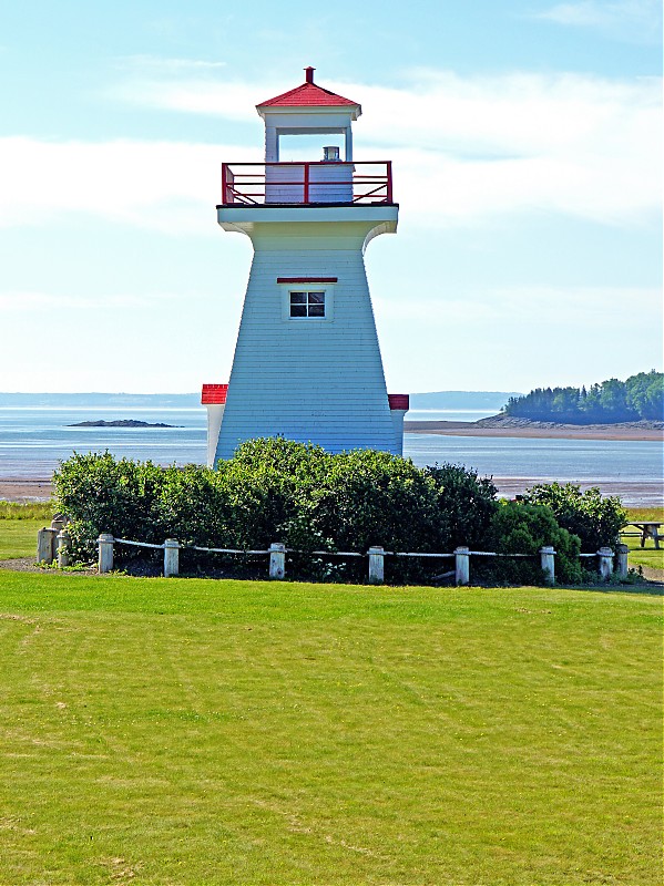Nova Scotia / Five Islands Lighthouse
also known as Sand Point
Author of the photo: [url=https://www.flickr.com/photos/archer10/] Dennis Jarvis[/url]
Keywords: Nova Scotia;Canada;Bay of Fundy
