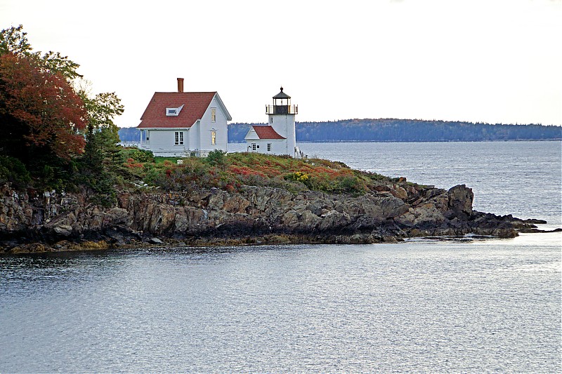 Maine /  Fort Point lighthouse
Author of the photo: [url=https://www.flickr.com/photos/archer10/]Dennis Jarvis[/url]
Keywords: Maine;Atlantic ocean;United States