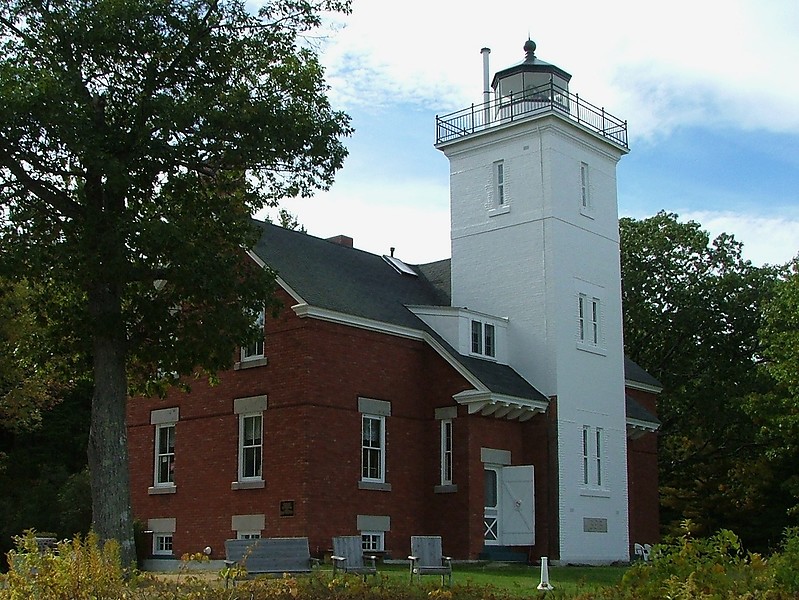 Michigan / Forty Mile Point lighthouse
Author of the photo: [url=https://www.flickr.com/photos/larrymyhre/]Larry Myhre[/url]

Keywords: Michigan;Lake Huron;United States