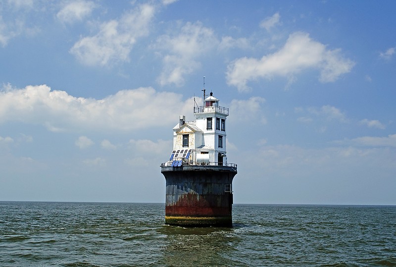 Delaware / Fourteen Foot Bank lighthouse
Author of the photo: [url=https://www.flickr.com/photos/8752845@N04/]Mark[/url]
Keywords: Delaware;United States;Delaware bay;Offshore