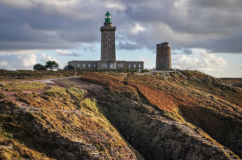 Brittany / Cap Frehel lighthouse
The old, ruined tower was built by Vauban in 1650.
The new one reconstructed in 1950 (higher).
Author of the photo: [url=https://www.flickr.com/photos/21475135@N05/]Karl Agre[/url]
Keywords: France;English Channel;Brittany