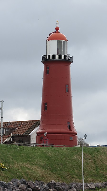IJmuiden front range lighthouse
Author of the photo: [url=https://www.flickr.com/photos/21475135@N05/]Karl Agre[/url]
Keywords: Ijmuiden;Netherlands;North sea