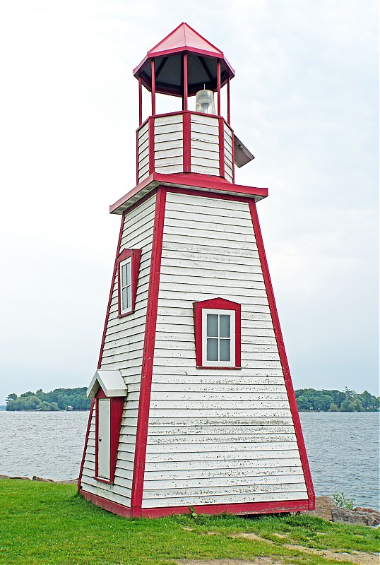 Saint Lawrence River / Gananoque Harbour lighthouse
Author of the photo: [url=https://www.flickr.com/photos/archer10/] Dennis Jarvis[/url]
Keywords: Saint Lawrence River;Canada;Ontario;Gananoque
