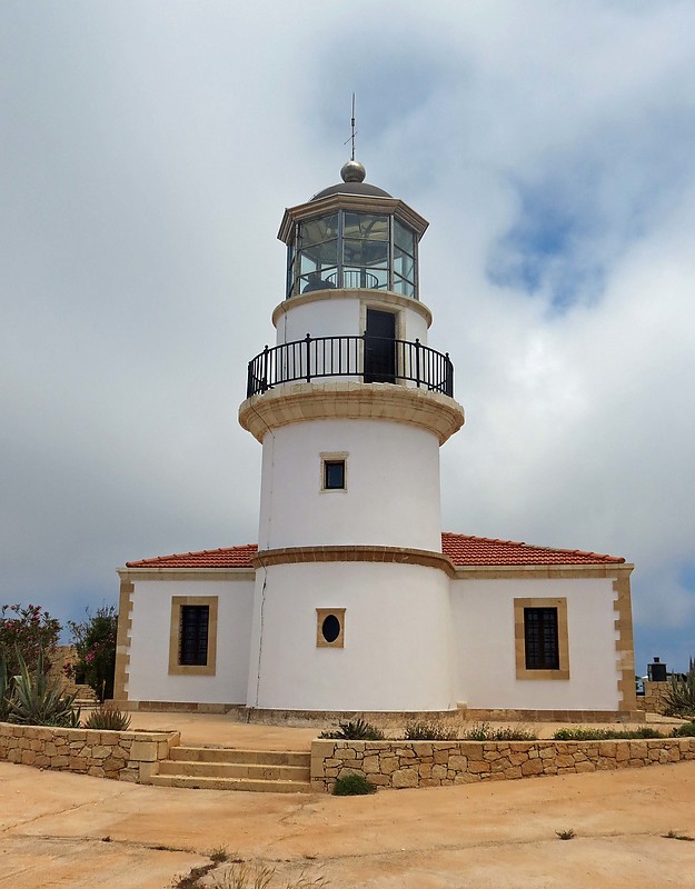 Gavdos lighthouse
Author of the photo: [url=https://www.flickr.com/photos/21475135@N05/]Karl Agre[/url]
Keywords: Crete;Mediterranean sea