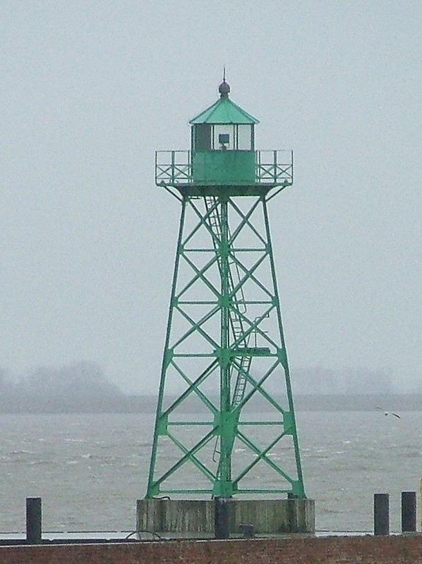 Bremerhaven / Geeste (Geestem?nde) South Mole lighthouse
Author of the photo: [url=https://www.flickr.com/photos/larrymyhre/]Larry Myhre[/url]
Keywords: Bremerhaven;Germany;North sea