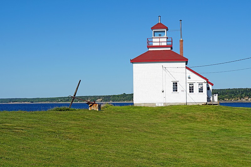 Nova Scotia / Gilbert's Cove Lighthouse
Author of the photo: [url=https://www.flickr.com/photos/archer10/]Dennis Jarvis[/url]
Keywords: Nova Scotia;Canada;Bay of Fundy