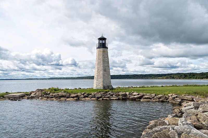 Michigan / Gladstone Channel lighthouse
Author of the photo: [url=https://www.flickr.com/photos/selectorjonathonphotography/]Selector Jonathon Photography[/url]
Keywords: Gladstone;Michigan;Lake Michigan;United States