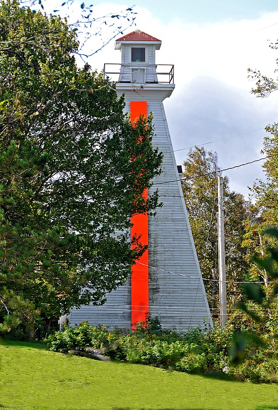 Nova Scotia / Bras d'Or / Noir Point Rear Lighthouse
Author of the photo: [url=https://www.flickr.com/photos/archer10/] Dennis Jarvis[/url]
Keywords: Nova Scotia;Canada;Atlantic ocean