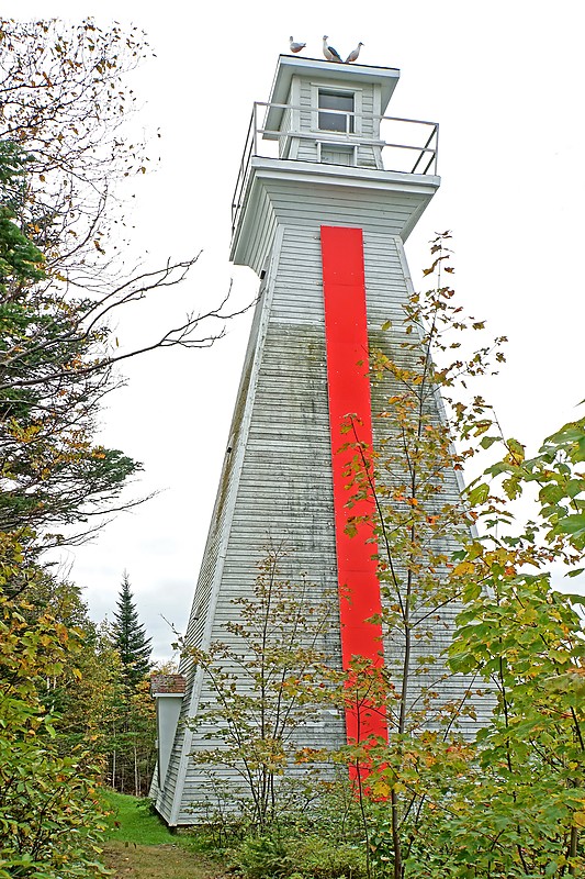Nova Scotia / Bras d'Or / Noir Point Rear Lighthouse
Author of the photo: [url=https://www.flickr.com/photos/archer10/] Dennis Jarvis[/url]
Keywords: Nova Scotia;Canada;Atlantic ocean