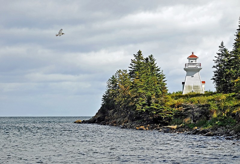 Nova Scotia / Bras d'Or Front Lighthouse
Author of the photo: [url=https://www.flickr.com/photos/archer10/] Dennis Jarvis[/url]

Keywords: Nova Scotia;Canada;Atlantic ocean