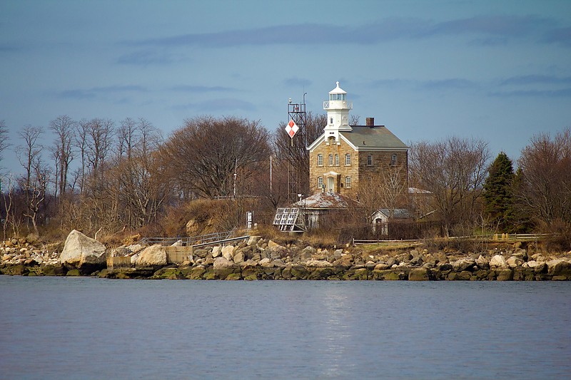 Connecticut / Great Captain Island lighthouse
Author of the photo: [url=https://jeremydentremont.smugmug.com/]nelights[/url]
Keywords: Connecticut;United States;Long island Sound