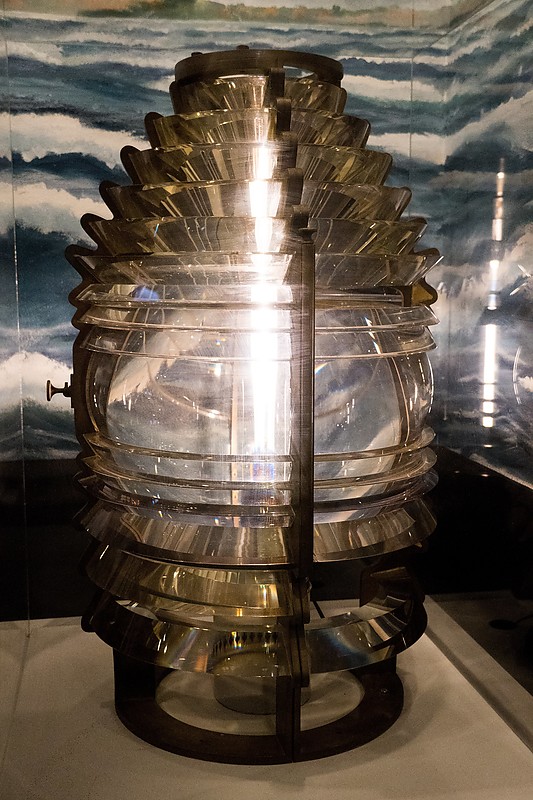 US / Wisconsin / Door County Maritime Museum / Green Bay Entrance Lighthouse Fresnel Lens
Author of the photo: [url=https://www.flickr.com/photos/selectorjonathonphotography/]Selector Jonathon Photography[/url]
Keywords: United States;Wisconsin;Museum