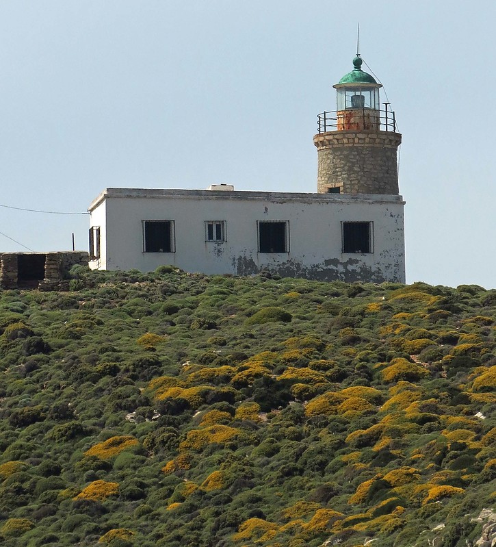 Gria lighthouse
Author of the photo: [url=https://www.flickr.com/photos/21475135@N05/]Karl Agre[/url]
Keywords: Andros;Greece;Aegean sea
