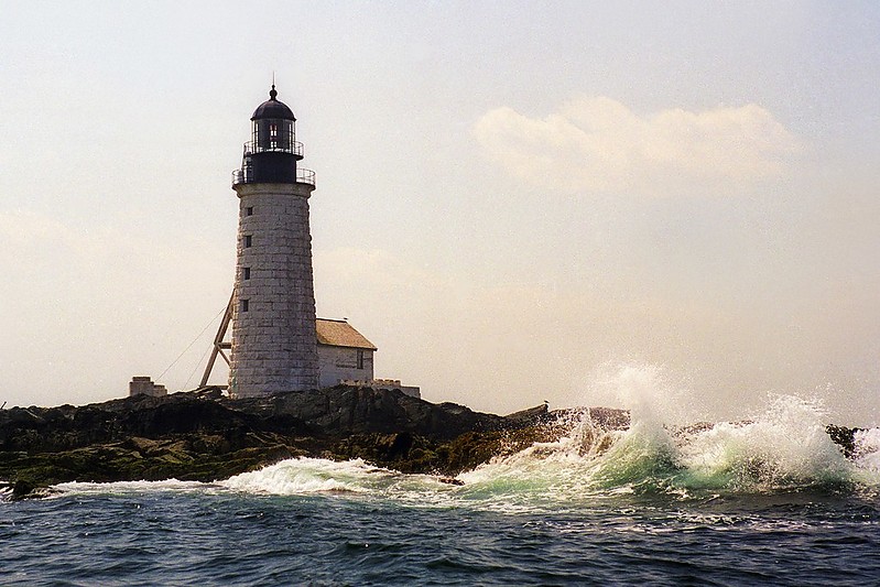 Maine / Halfway Rock lighthouse
Author of the photo: [url=https://jeremydentremont.smugmug.com/]nelights[/url]

Keywords: Maine;United States;Atlantic ocean