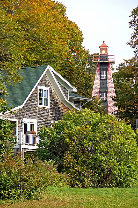 Prince Edward Island / Haszard Point Range Rear lighthouse
Author of the photo: [url=https://www.flickr.com/photos/archer10/] Dennis Jarvis[/url]

Keywords: Prince Edward Island;Canada;Northumberland strait