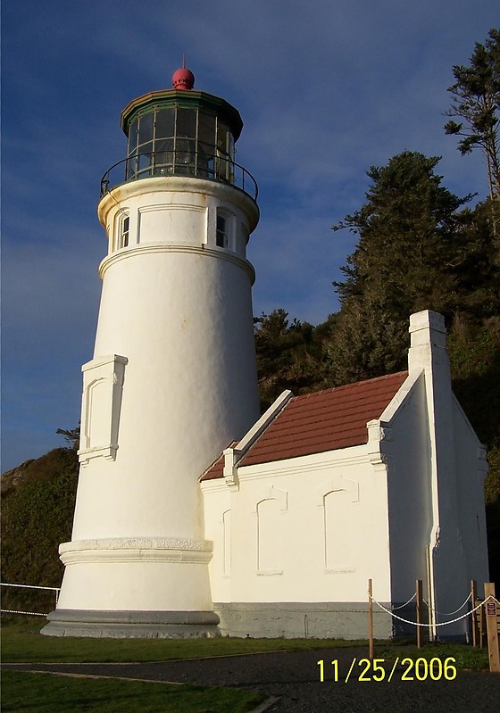 Oregon / Florence / Heceta Head Lighthouse
Author of the photo: [url=https://www.flickr.com/photos/bobindrums/]Robert English[/url]
Keywords: United States;Pacific ocean;Oregon;Florence