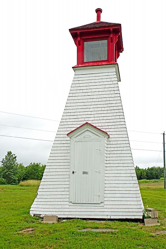 New Brunswick / Hendry Farm lighthouse
Author of the photo: [url=https://www.flickr.com/photos/archer10/] Dennis Jarvis[/url]
Keywords: New Brunswick;Canada