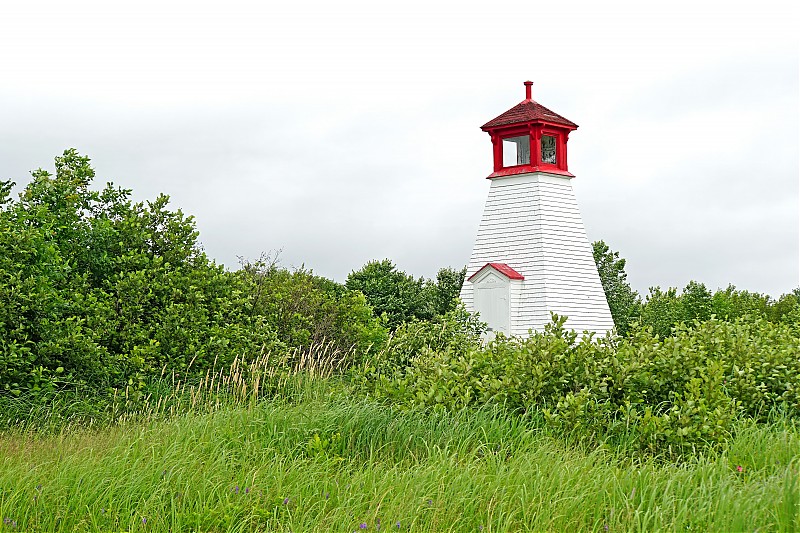 New Brunswick / Hendry Farm lighthouse
Author of the photo: [url=https://www.flickr.com/photos/archer10/] Dennis Jarvis[/url]
Keywords: New Brunswick;Canada