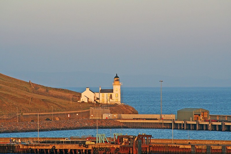 Scrabster / Holburn Head lighthouse
Author of the photo: [url=https://www.flickr.com/photos/34919326@N00/]Fin Wright[/url]

Keywords: Scotland;United Kingdom;Scrabster;Thurso bay