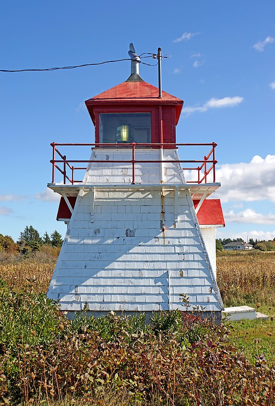 Howards Cove lighthouse
Author of the photo: [url=https://www.flickr.com/photos/archer10/] Dennis Jarvis[/url]

Keywords: Prince Edward Island;Canada;Gulf of Saint Lawrence