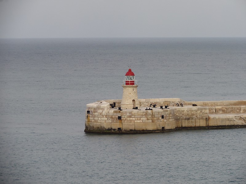 Valetta / Ricasoli Lighthouse
Keywords: Grand Harbour;Valletta;Mediterranean sea;Malta