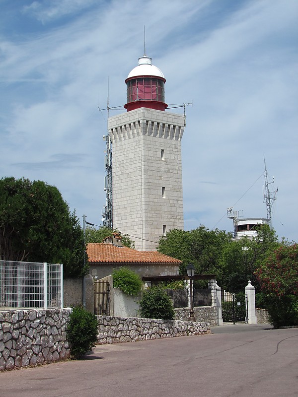 Antibes / La Garoupe Lighthouse
Keywords: Cote-d-Azur;Antibes;France;Nice;Mediterranean sea