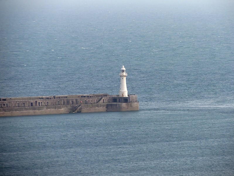 Dover / Western Breakwater lighthouse
Author of the photo: [url=https://www.flickr.com/photos/bobindrums/]Robert English[/url]
Keywords: Dover;England;United Kingdom;English channel