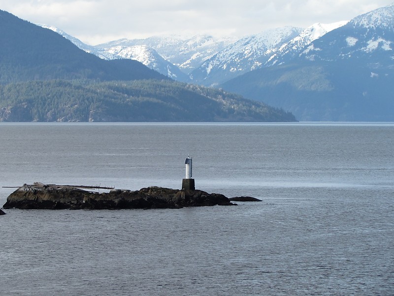 Vancouver / Tyee Point light
Keywords: British Columbia;Canada;Vancouver;Strait of Georgia