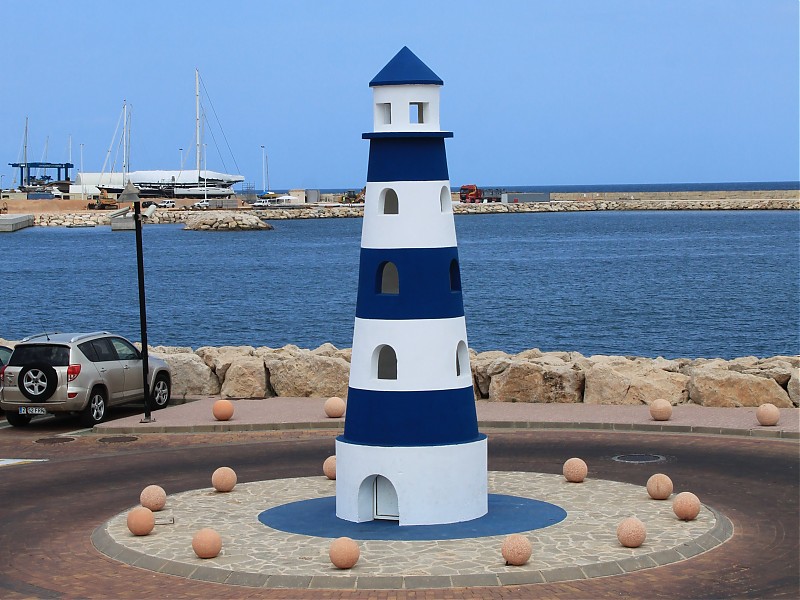 Puerto de Denia Faux lighthouse
Keywords: Denia;Alicante;Spain;Mediterranean sea;Faux