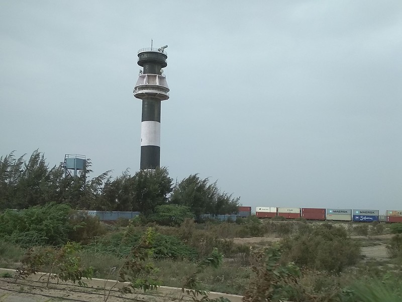 Mundra Port / Navinal lighthouse
AKA Navinar
Also VTS Radar tower
Keywords: India;Mundra;Gulf of Kachchh;Arabian sea;Vessel Traffic Service