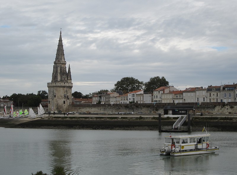 La Rochelle / Tour de la Lanterne
Medieval lighthouse, one of the oldest in France
Keywords: Charente-Maritime;La Rochelle;Bay of Biscay;France